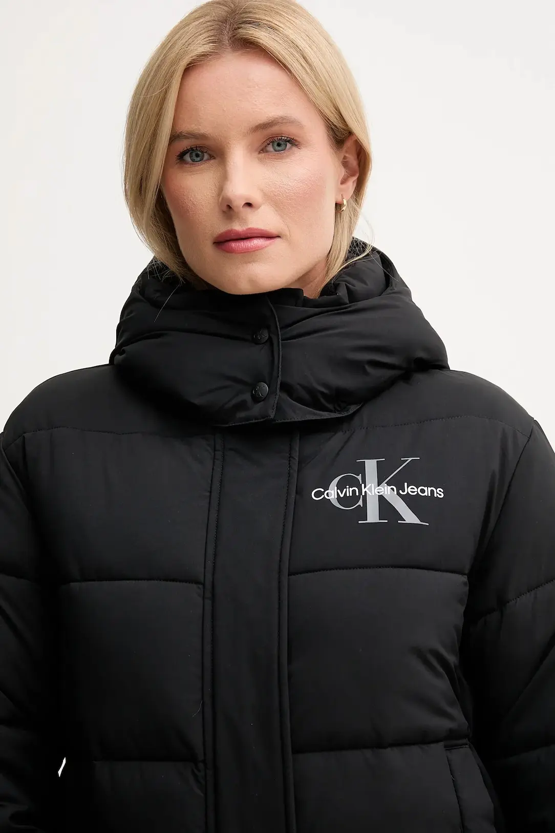 Куртка зимняя женская