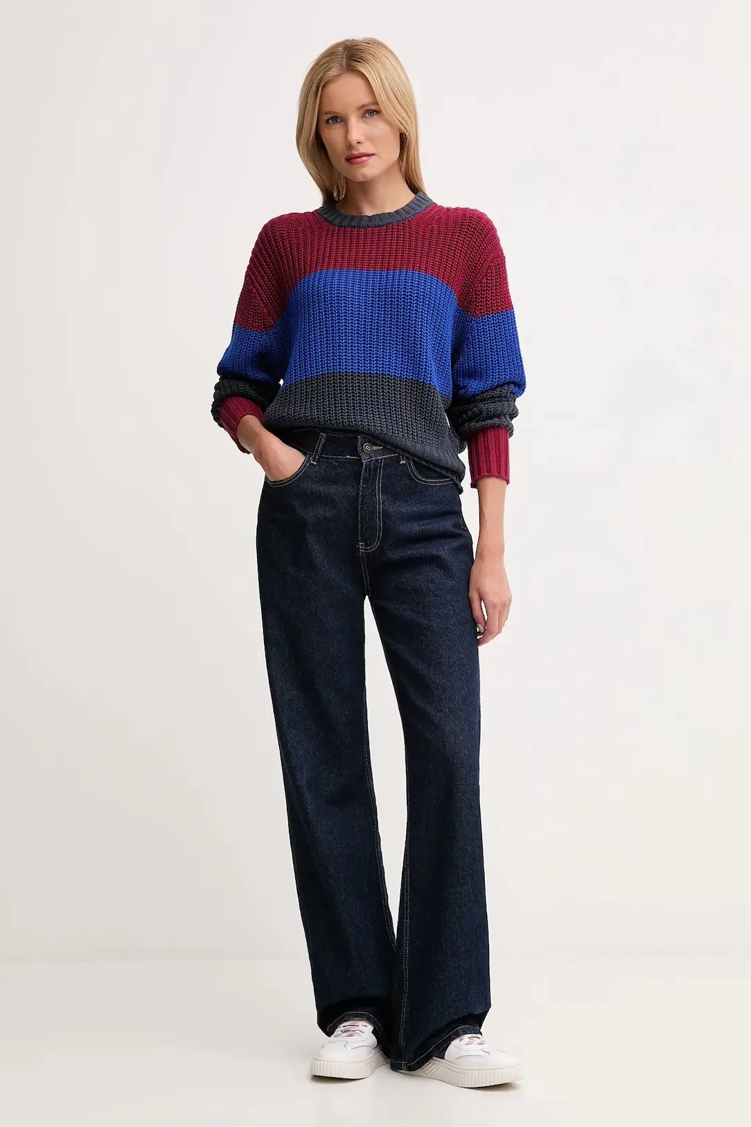 Свитер женский