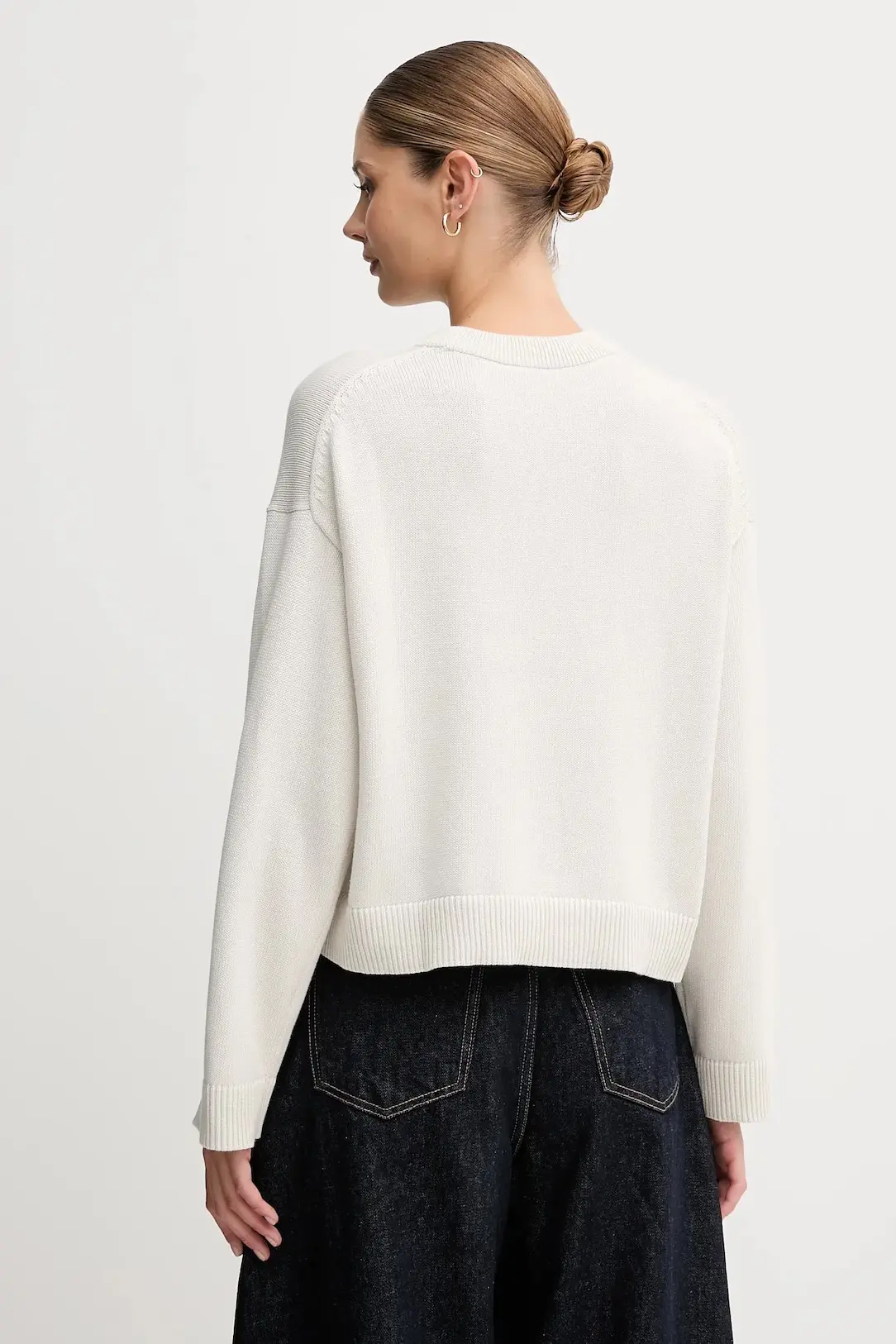 Свитер женский