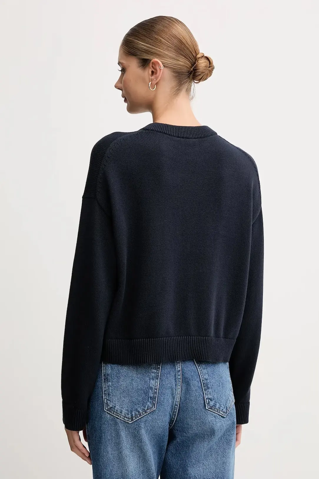 Свитер женский