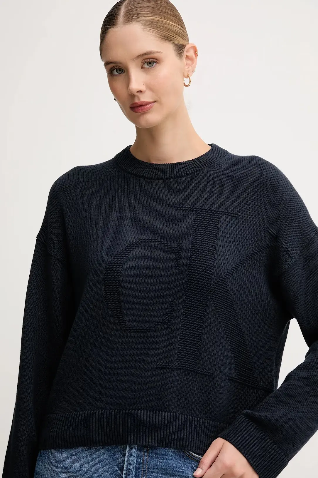 Свитер женский