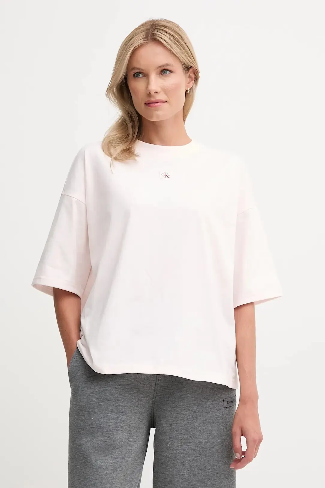 Футболка женская