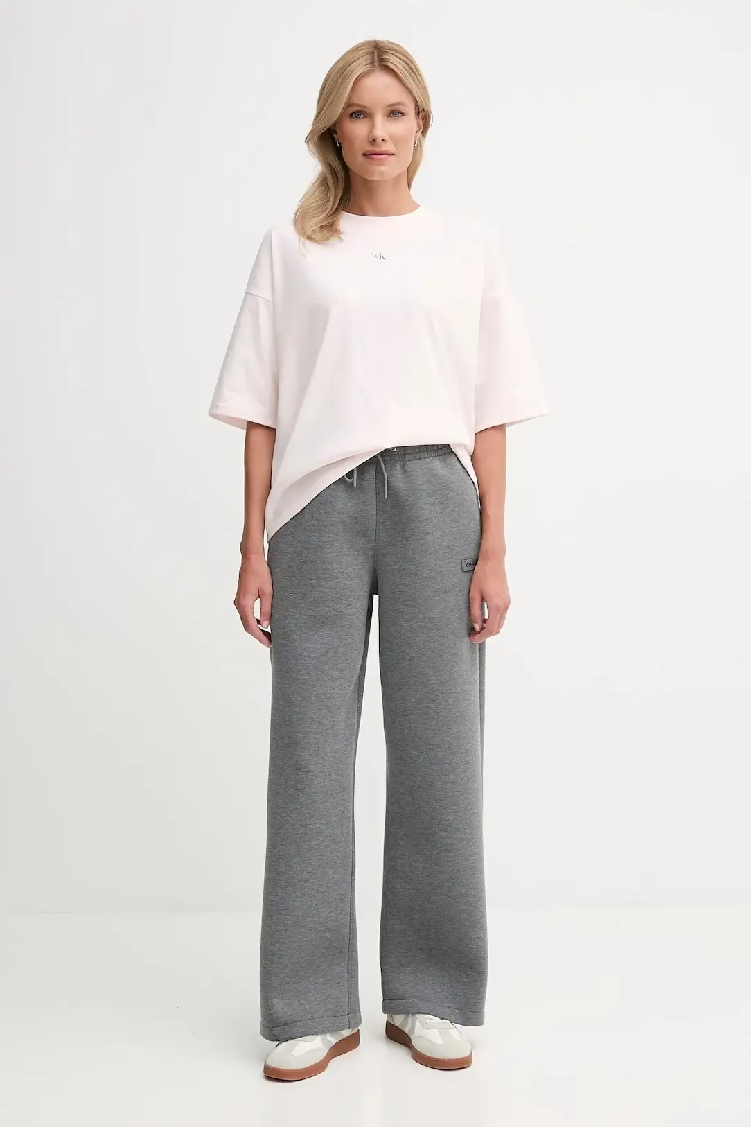 Футболка женская