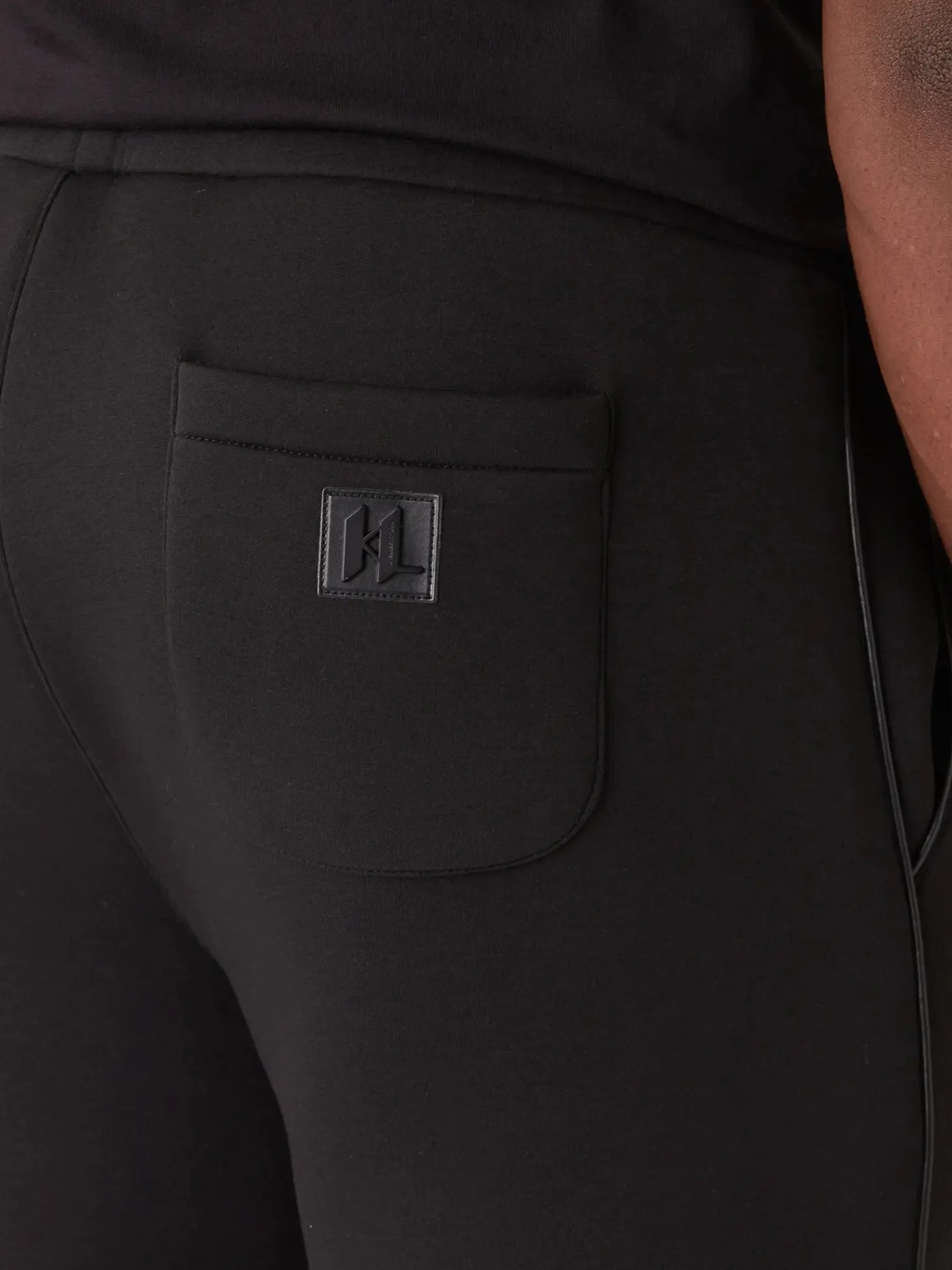 Брюки джоггеры мужские