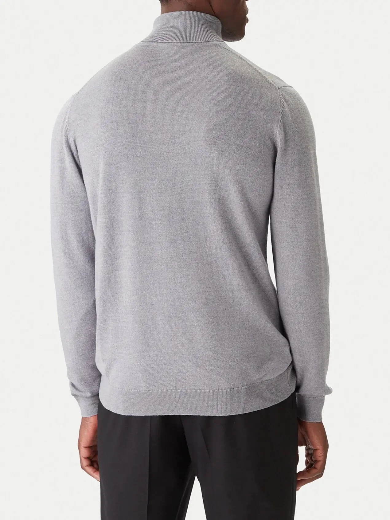 Свитер мужской