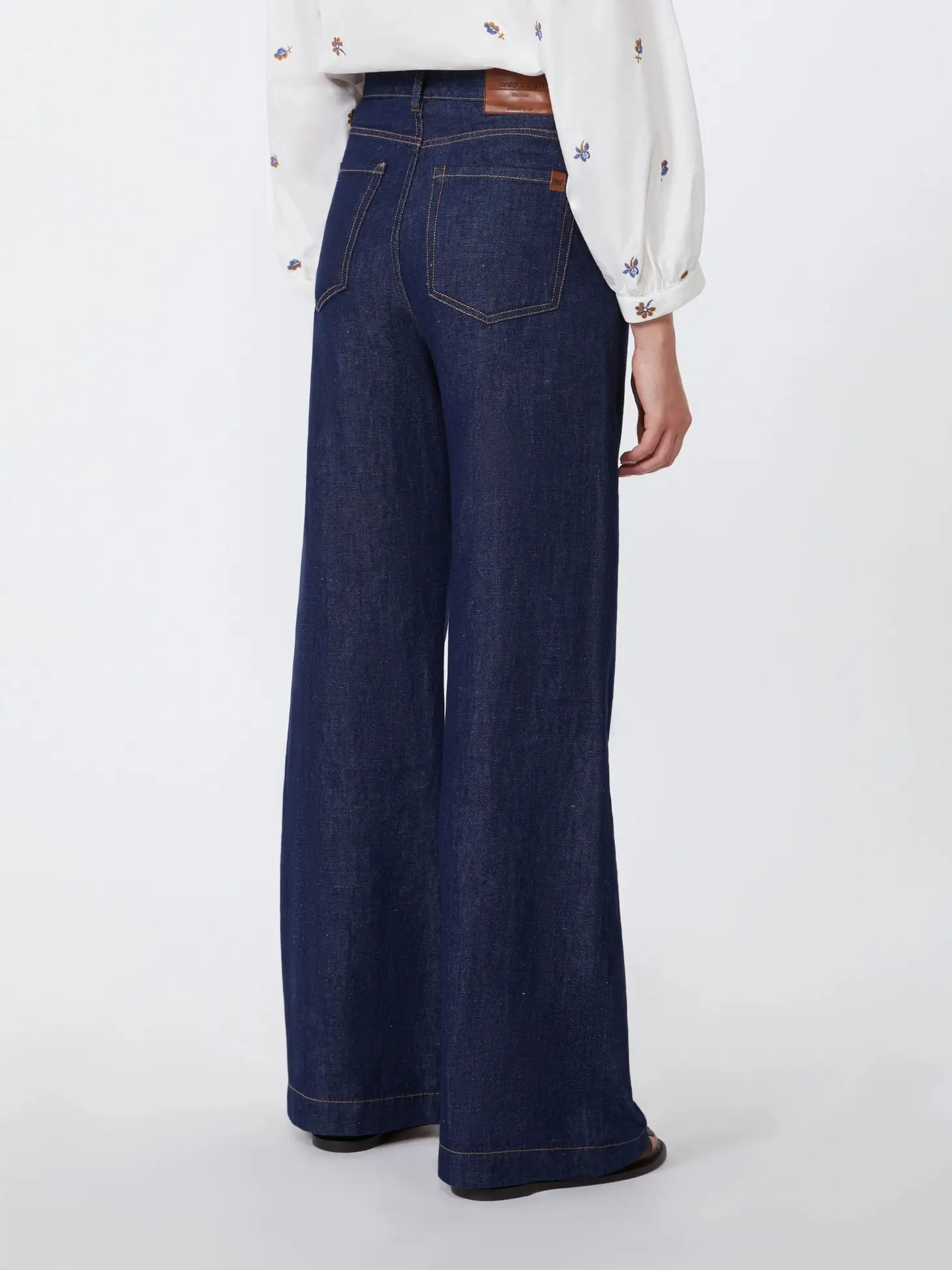 Джинсы широкие и клеш женские