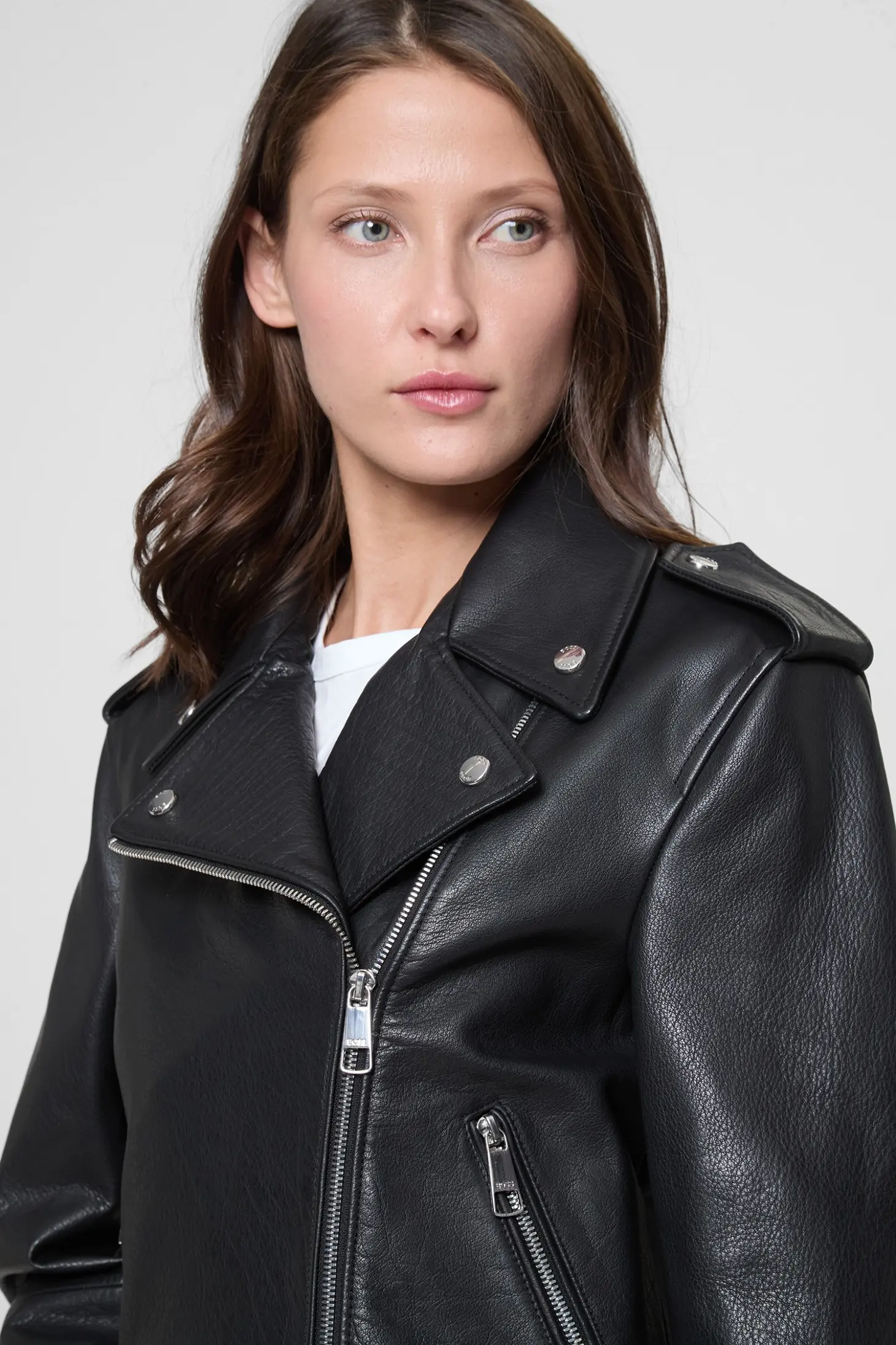 Куртка кожаная женская