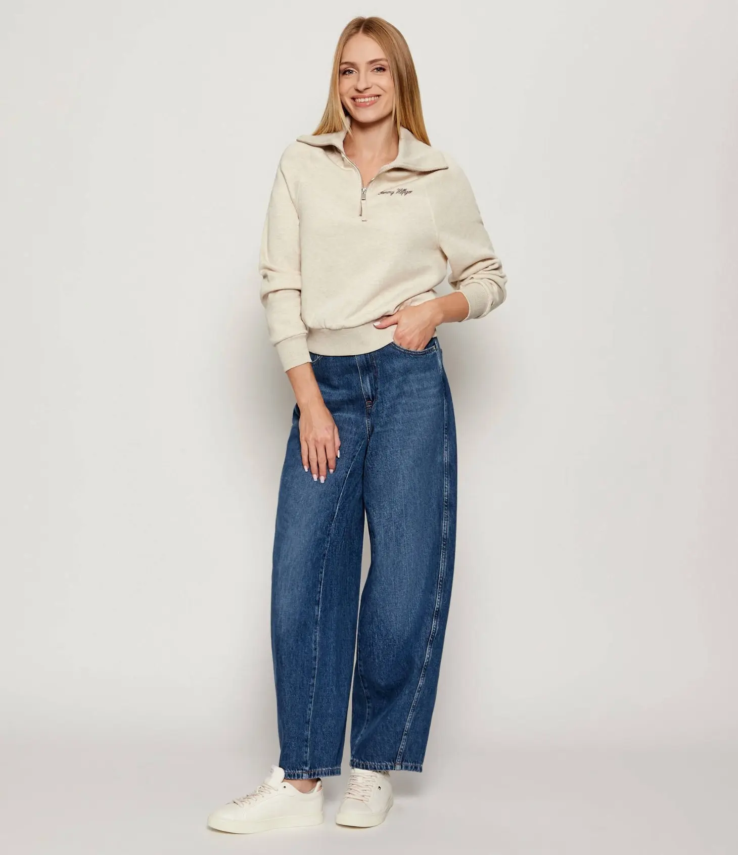 Джинсы широкие и клеш женские