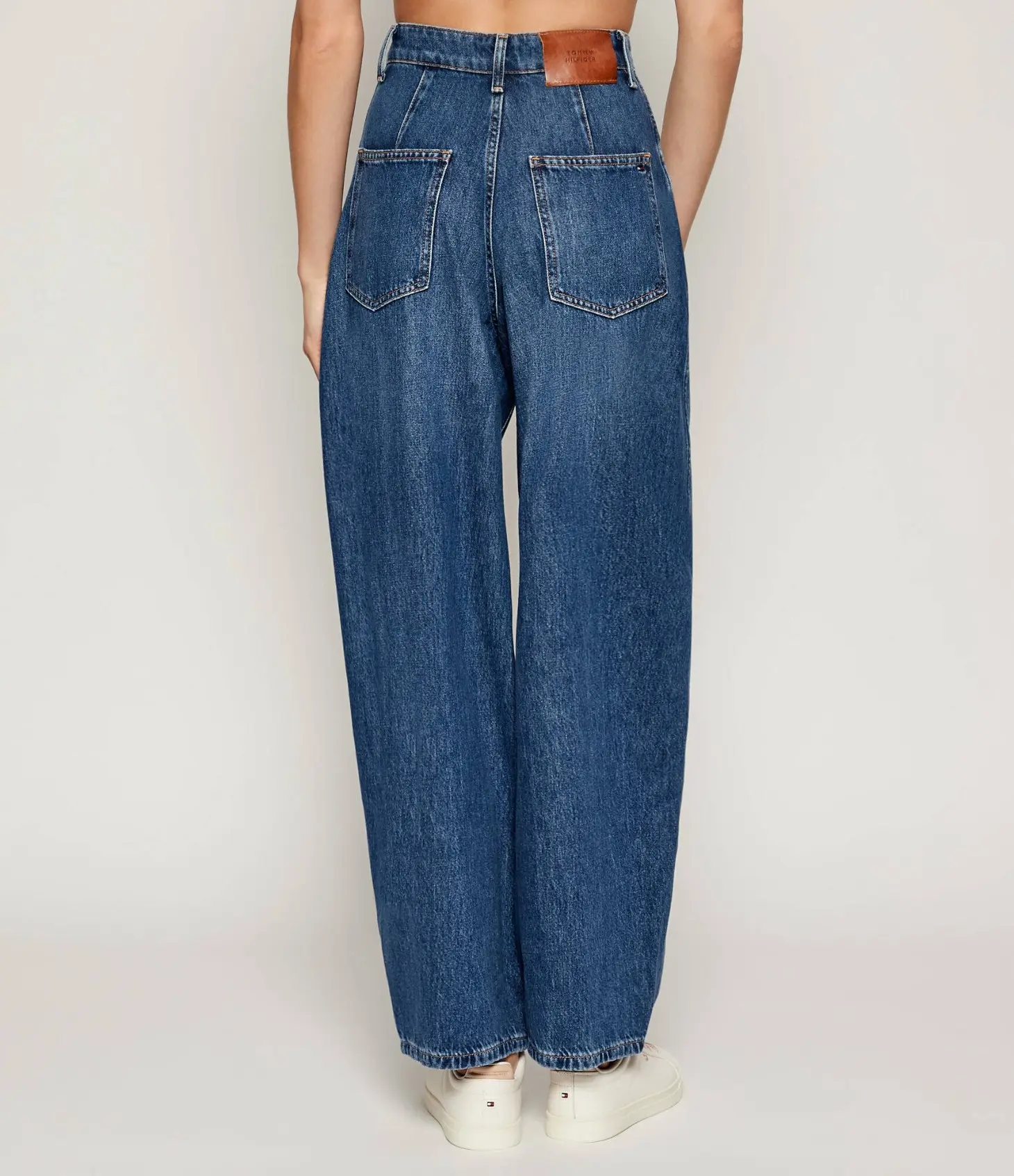 Джинсы широкие и клеш женские