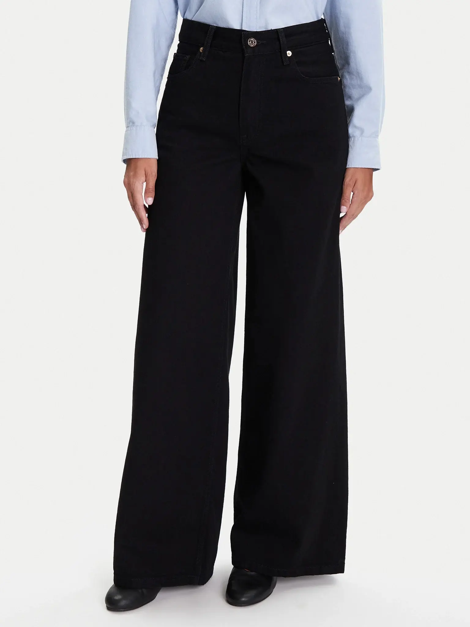 Джинсы широкие и клеш женские