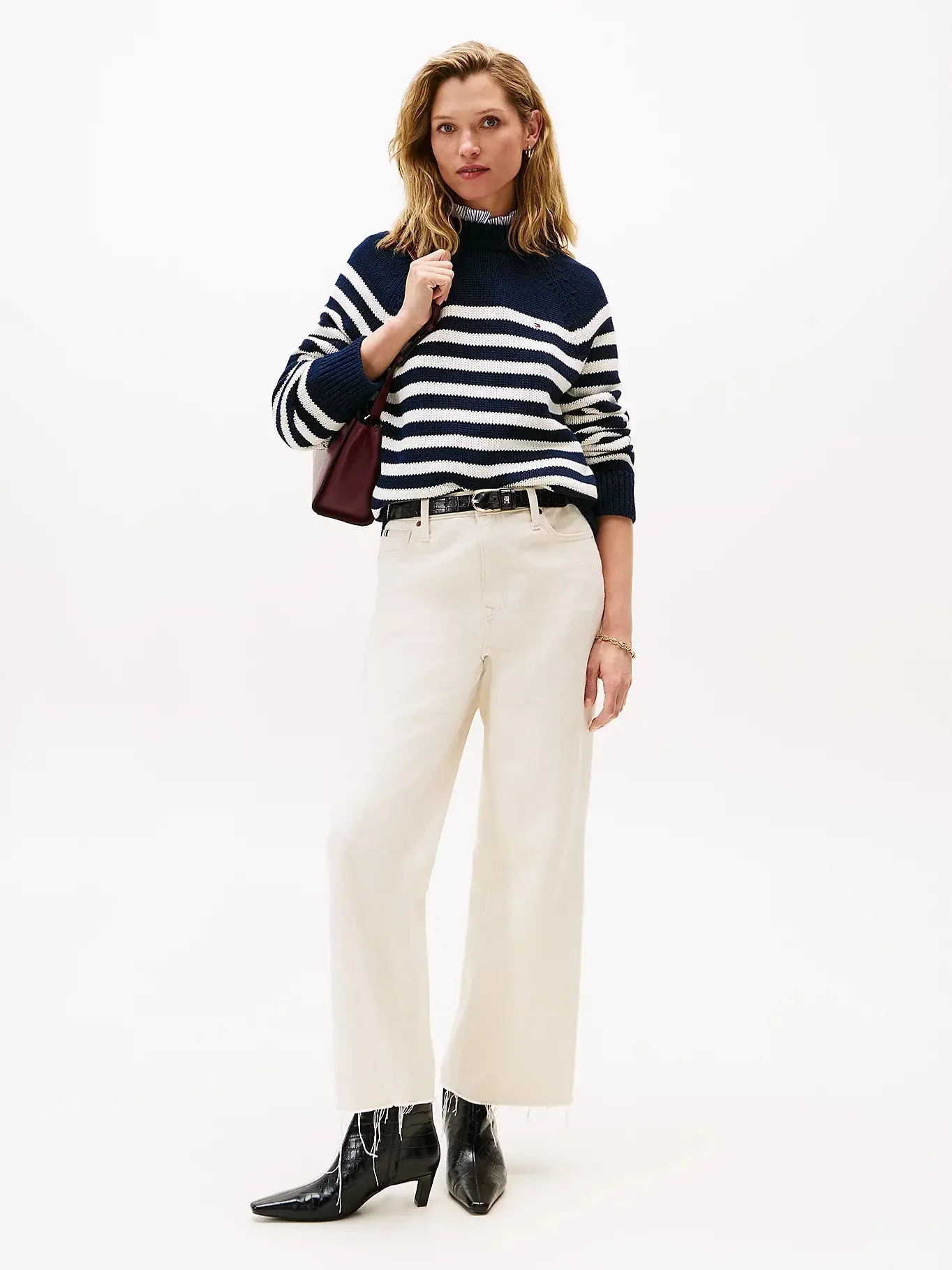 Свитер женский