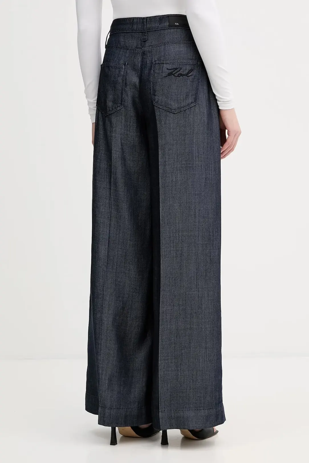 Джинсы широкие и клеш женские