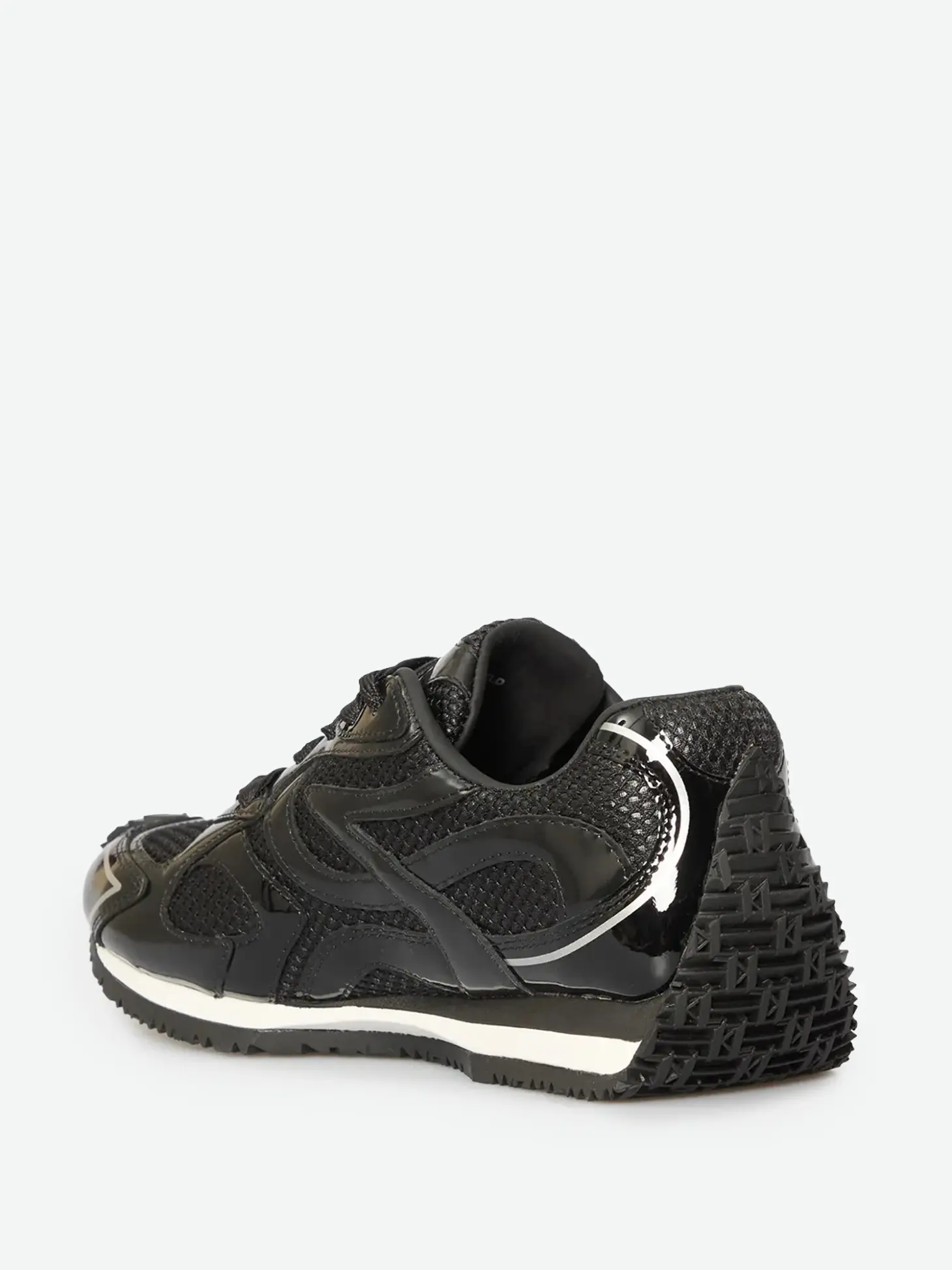 Кроссовки женские