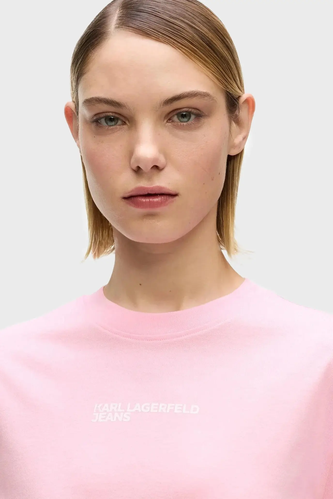 Футболка женская