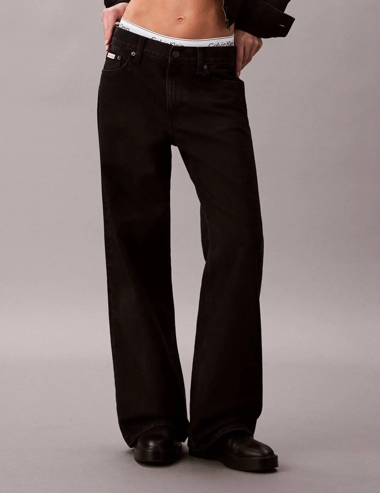 Джинсы широкие и клеш женские