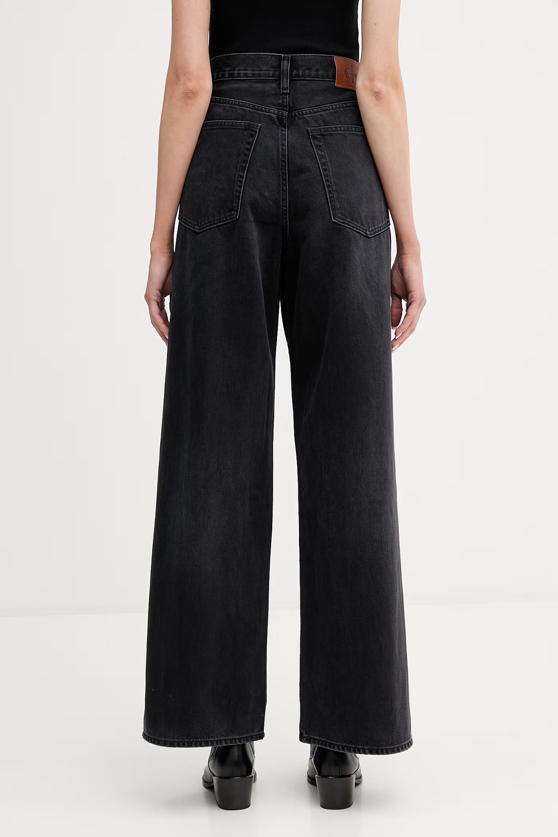 Джинсы широкие и клеш женские